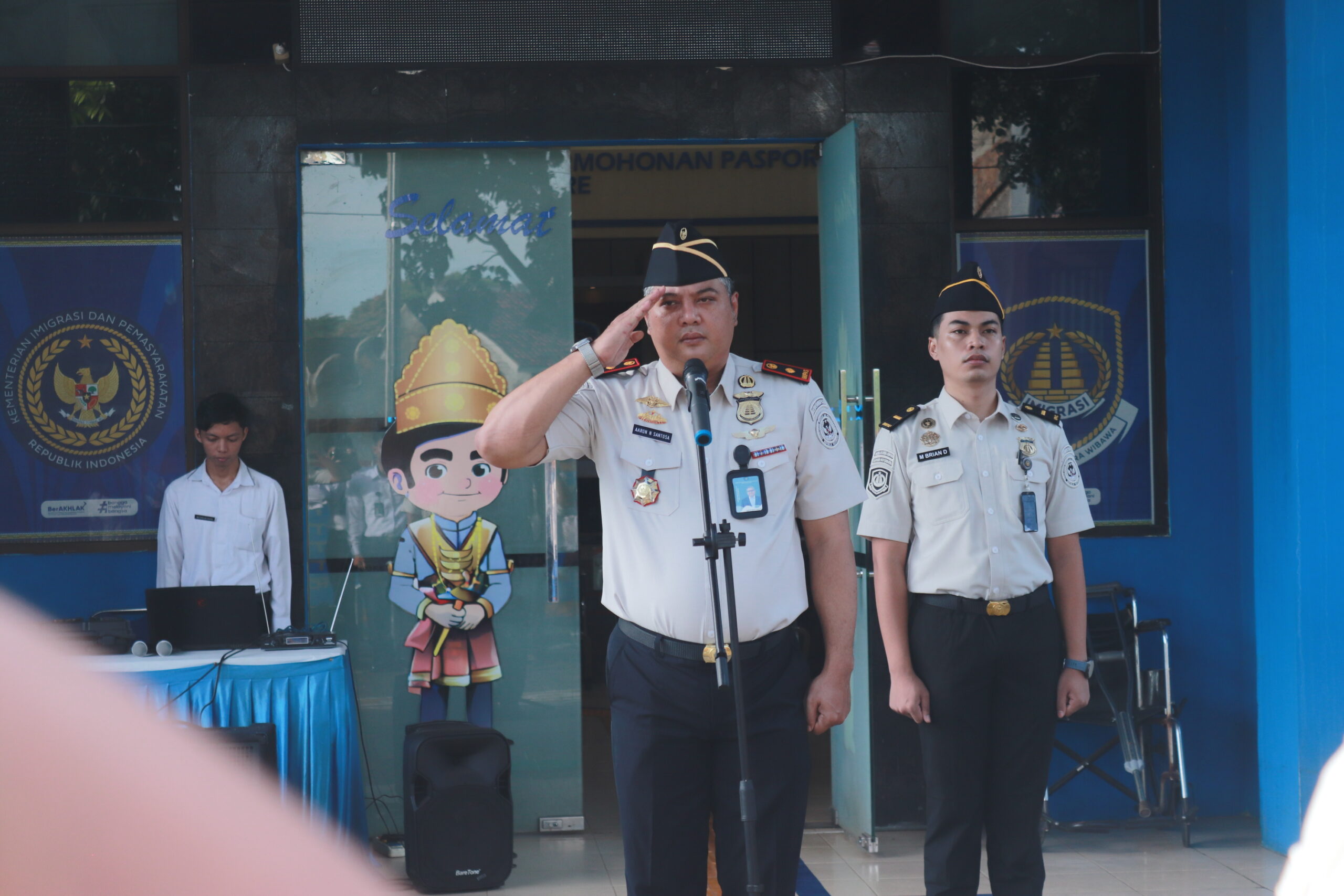 Apel Pagi dan Penyematan Kenaikan Pangkat Pegawai di Kantor Imigrasi Kotabumi