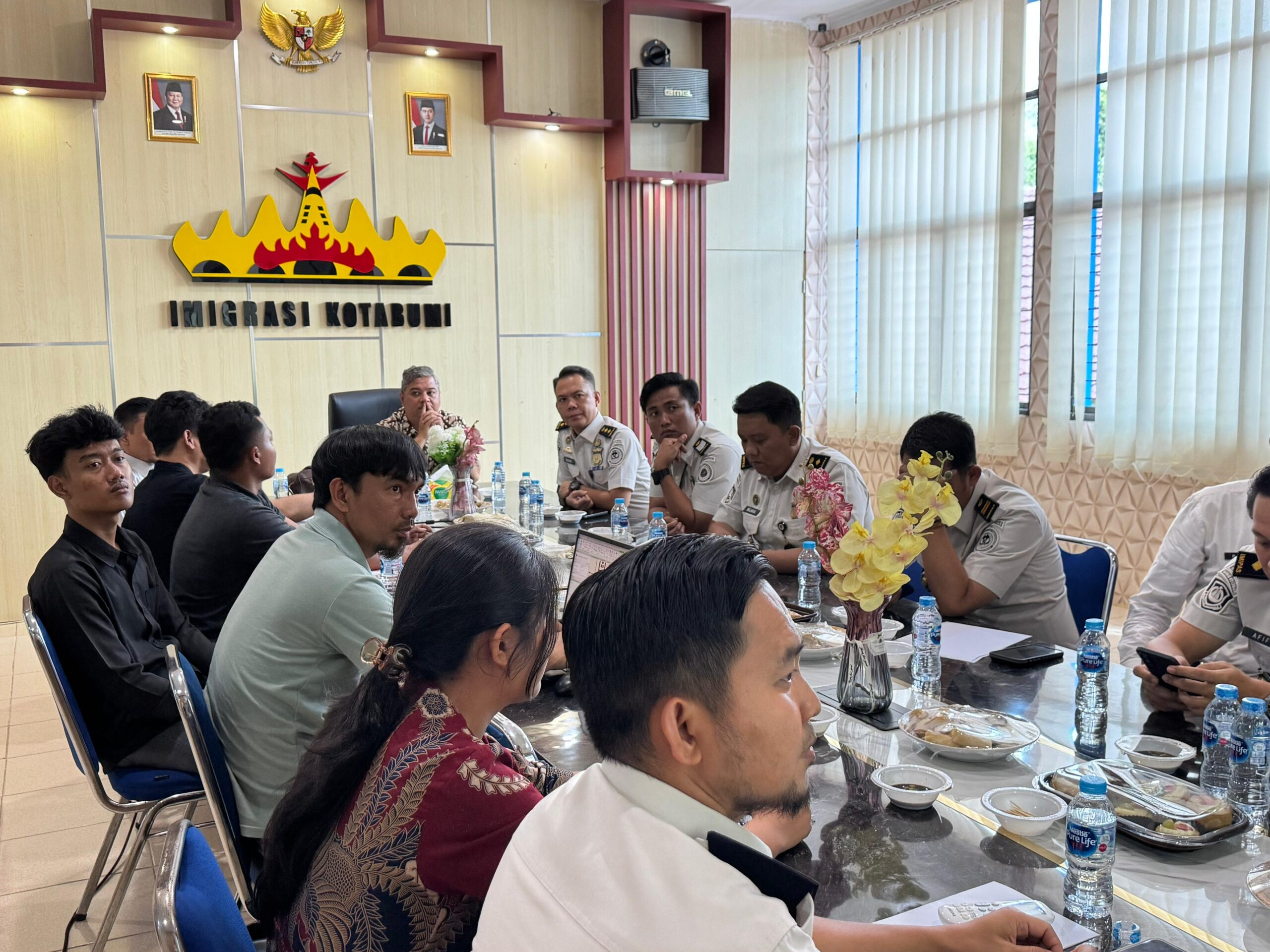 Rapat Evaluasi Perencanaan Renovasi Gedung Kantor Imigrasi Kotabumi Bersama Tim Vendor