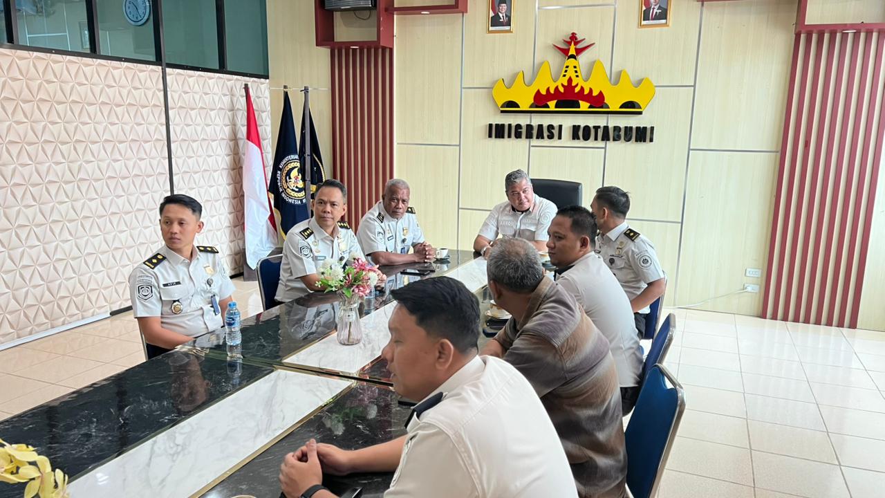 Evaluasi Kinerja Triwulan I Digelar Daring, Pimpinan dan Pejabat Struktural Hadir