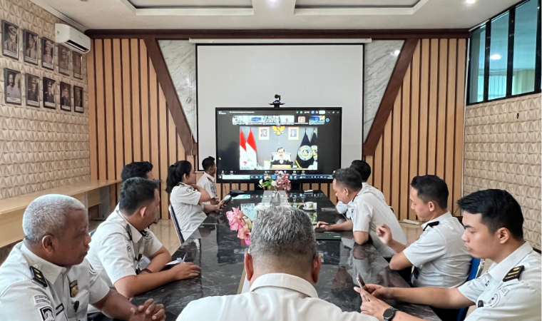 Kepala Kantor dan Jajaran Ikuti Arahan Menteri Imigrasi dan Pemasyarakatan