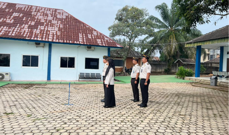 Apel Pagi Perkuat Disiplin dan Integritas Pegawai Imigrasi Kotabumi
