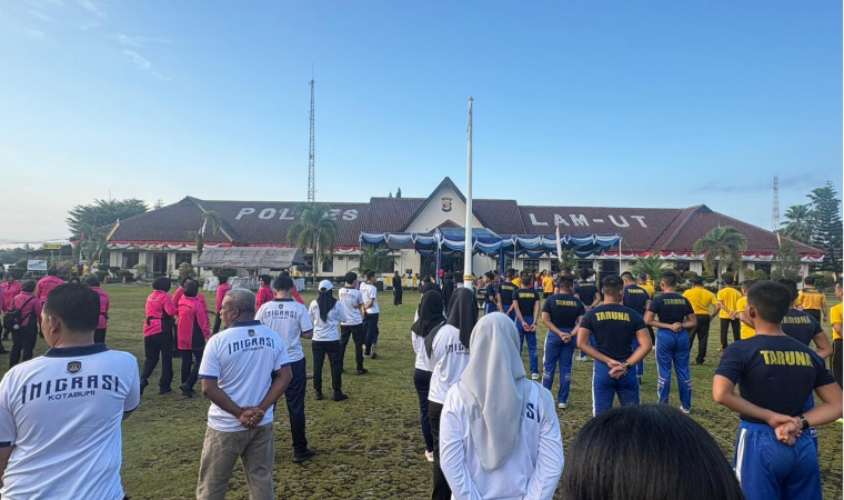 Imigrasi Kotabumi dan Taruna Poltekimipas Ikuti Senam Bersama Hari Bhayangkara ke-80