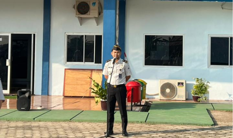 Kasi Dokintalkim Apresiasi Kinerja Pegawai dalam Apel Pagi