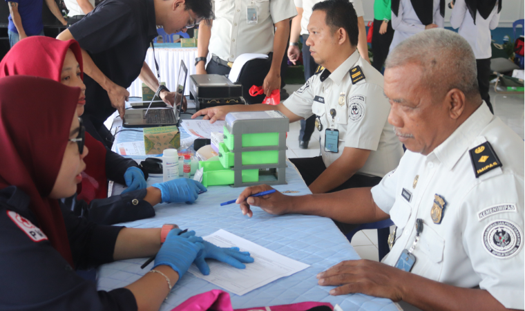 Imigrasi Lampung Utara Ikuti Donor Darah dan Pemeriksaan Kesehatan Gratis