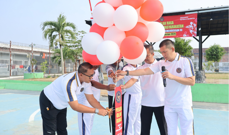Imigrasi Lampung Utara Ikuti Apel Bersama dan Pembukaan Pekan Olahraga Semarak HUT ke-81 Kemerdekaan RI