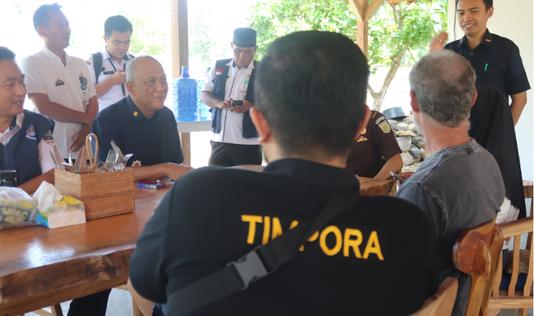 Kanim Lampung Utara Bersama TIMPORA Pesisir Barat Laksanakan Opsgab Pengawasan Orang Asing