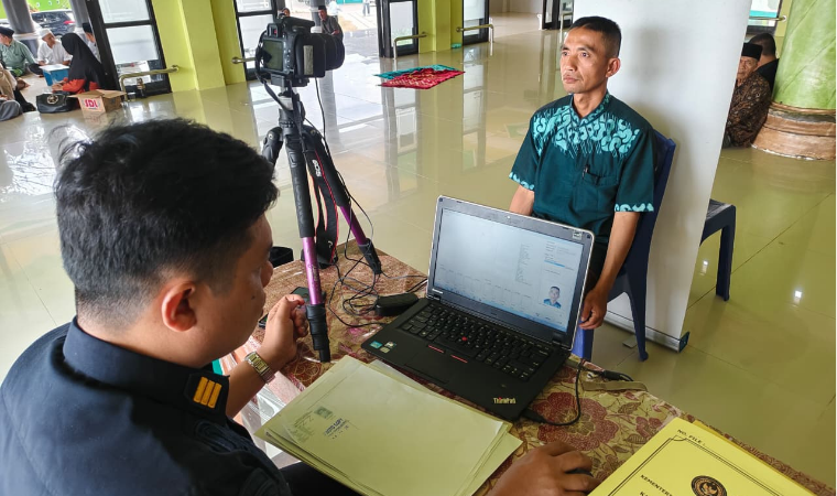 Imigrasi Lampung Utara Layani 51 Pemohon melalui Eazy Passport di Lampung Barat