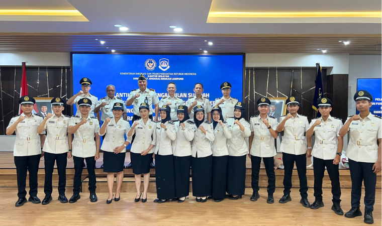 Perkuat Integritas dan Profesionalisme, 14 Pegawai Imigrasi Lampung Utara Resmi Diambil Sumpah PNS dan Jabatan