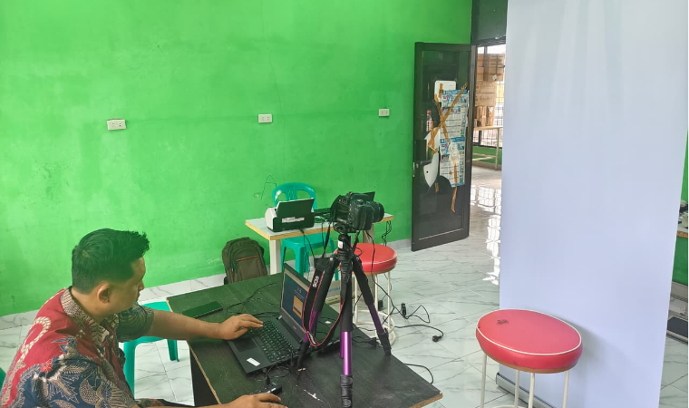 Eazy Paspor Hadir di Pondok Pesantren Al-Qudsu Tuba, Layani 21 Pemohon