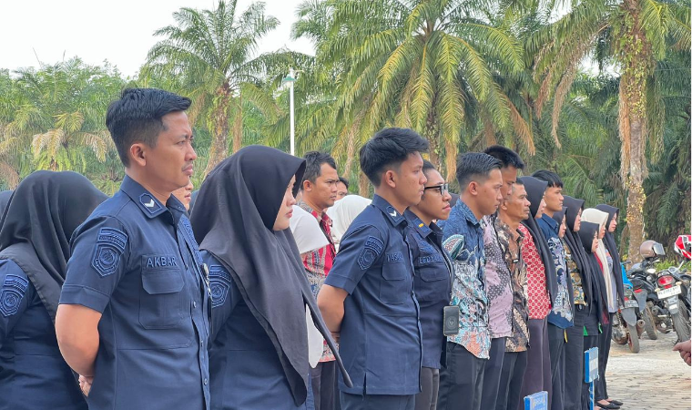 Perkuat Kedisiplinan dan Kebersihan Lingkungan Kerja, Imigrasi Lampung Utara Gelar Apel Sore